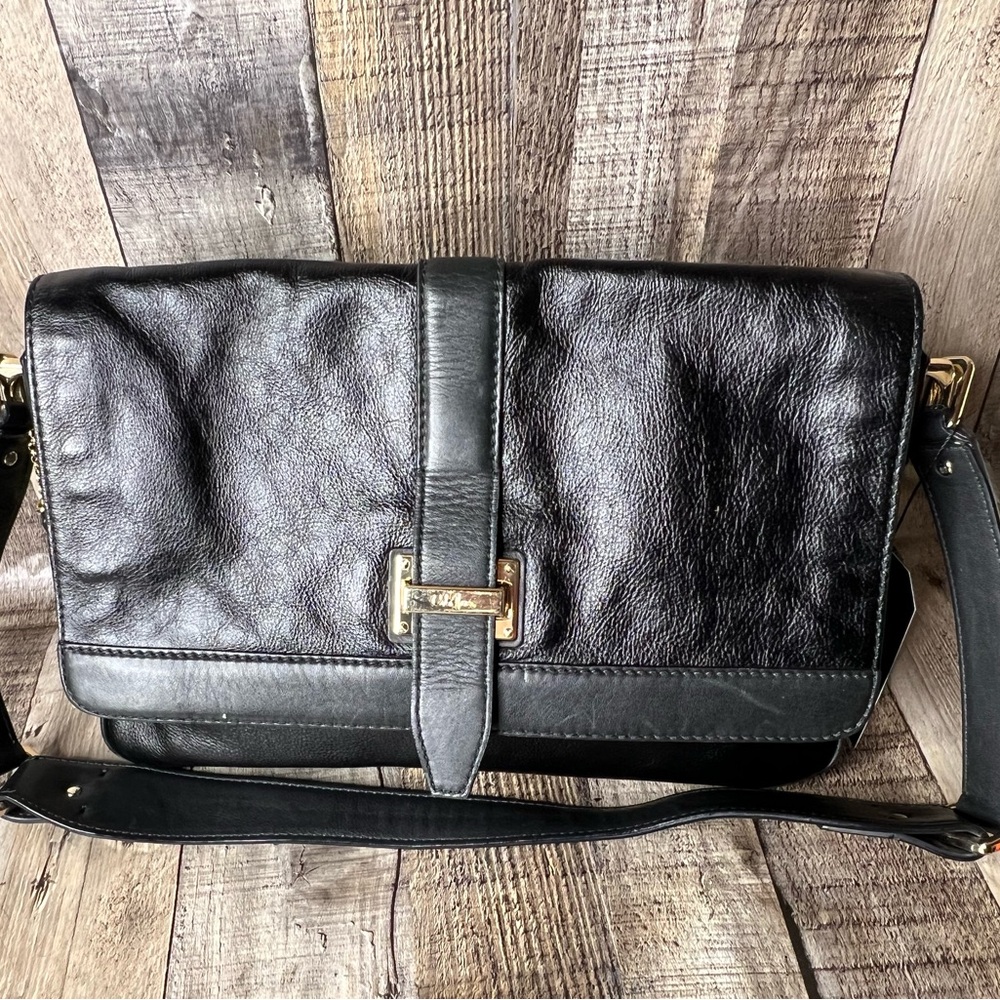 COLE HAAN BLACK LEATHER SHOULDER BAG HANDBAG PURSE SMALL SIZE - Picture 2 of 16